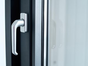 ¿Qué es la rotura de puente térmico (RPT) y por qué es importante en las ventanas?